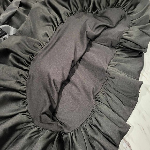 Le chateau black strapless satin pouf dress with ribbon - Picture 4 of 6